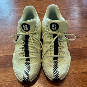 Nike GT Academy Men's Light Green Athletic Sneakers with Black Detail